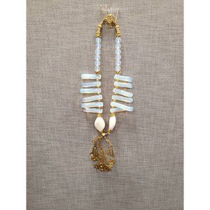 Vintage Opalite Collar with gold tone pendant